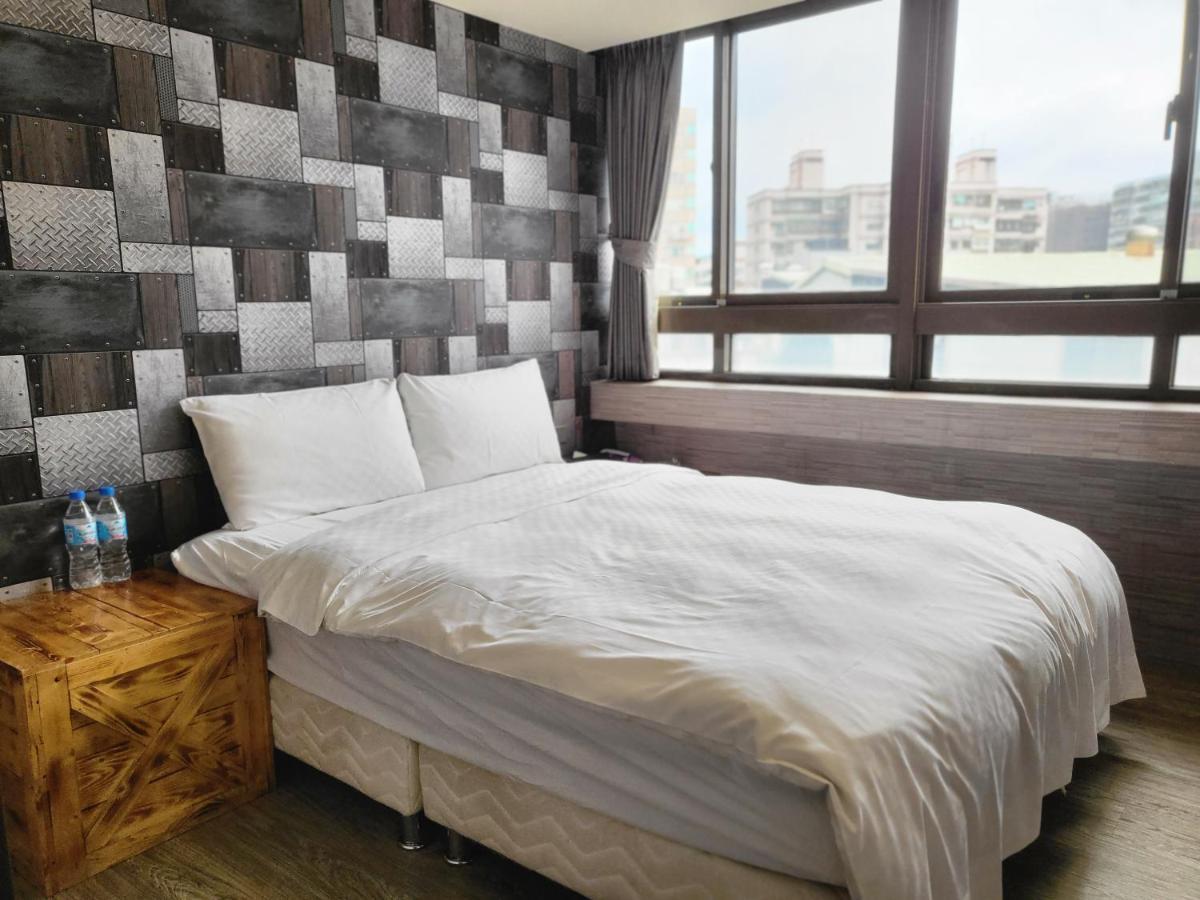 The Cole Hotel Taipei Exterior photo